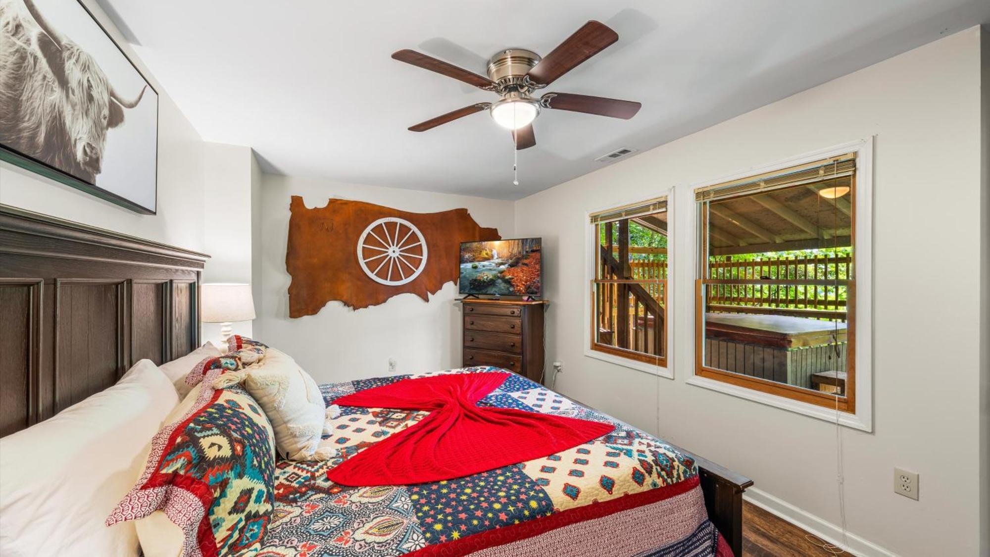 Whiskey Ridge Lodge, A Restored 1940S Gem, 2 Mins From Downtown, Breathtaking City Views, Custom Game Room, And Spacious Elegance Gatlinburg Bagian luar foto
